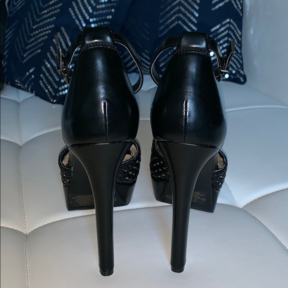 ๐SOLD๐ Jessica Simpson | Beeya5 Platform Sandals - Picture 3 of 8